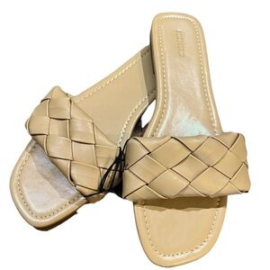 NWT Forever 21 Size 9 Tan Flats Sandals Braided Slides Beach Vacation